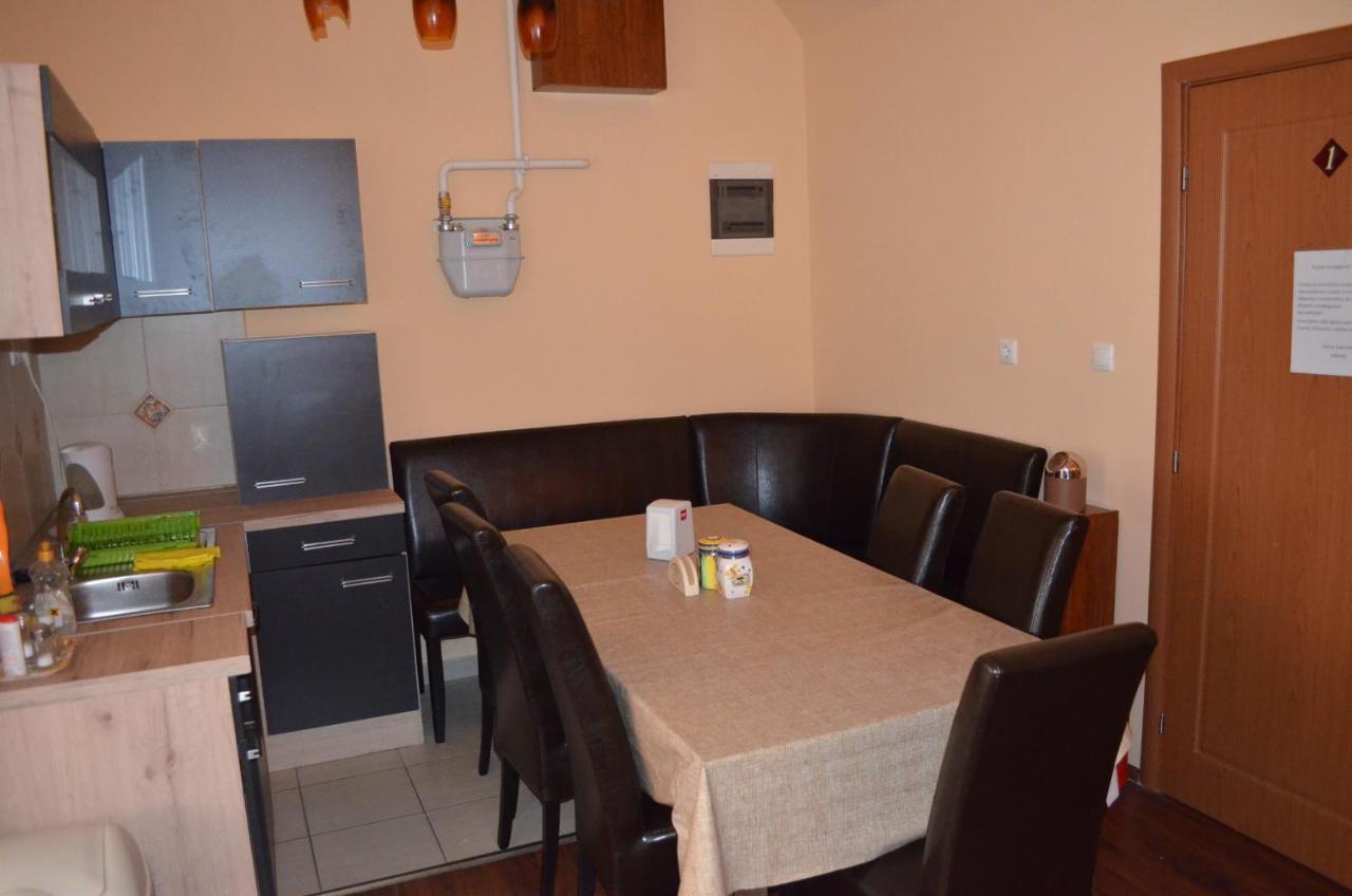 Holdfenyszallas Bed & Breakfast Сегед Екстериор снимка