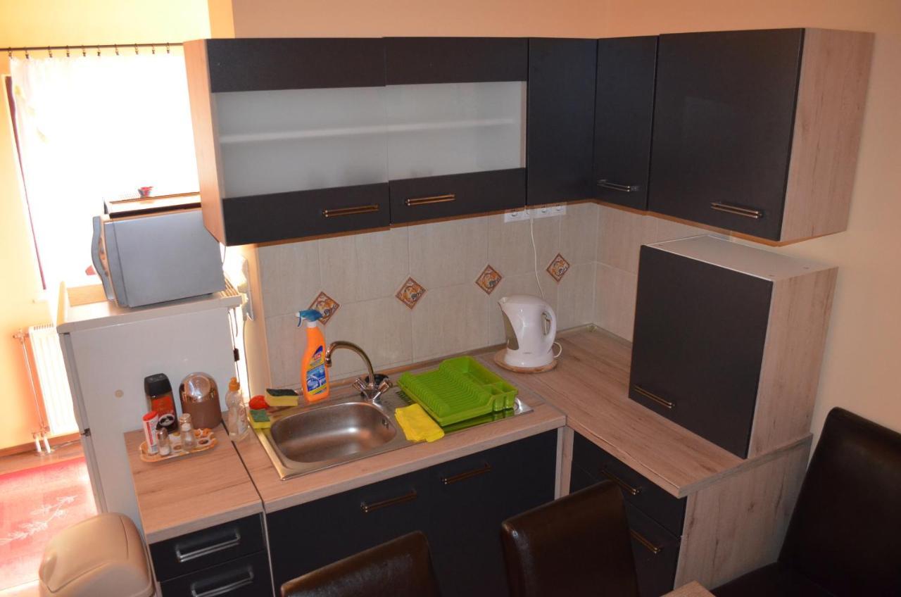Holdfenyszallas Bed & Breakfast Сегед Екстериор снимка
