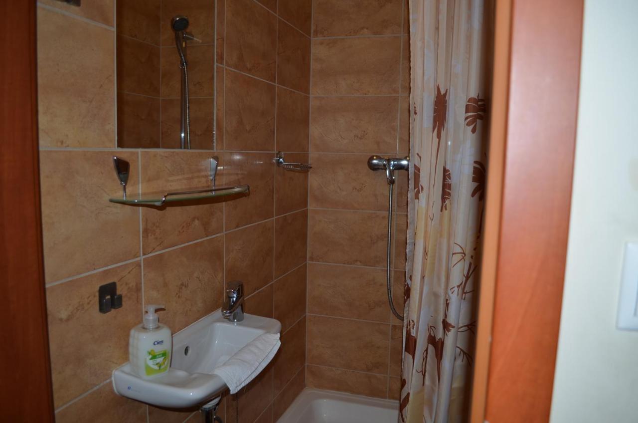 Holdfenyszallas Bed & Breakfast Сегед Екстериор снимка